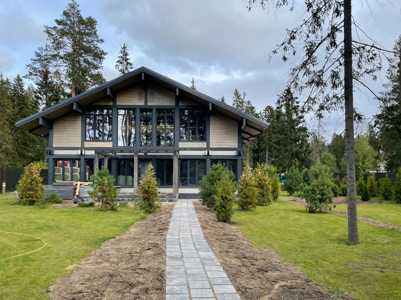 Загородный дом в лесу. Поселок ленинский ульяновск. Дома поселок ленинское. Дома поселок ленинское. Горячий ключ ленина 203 е.