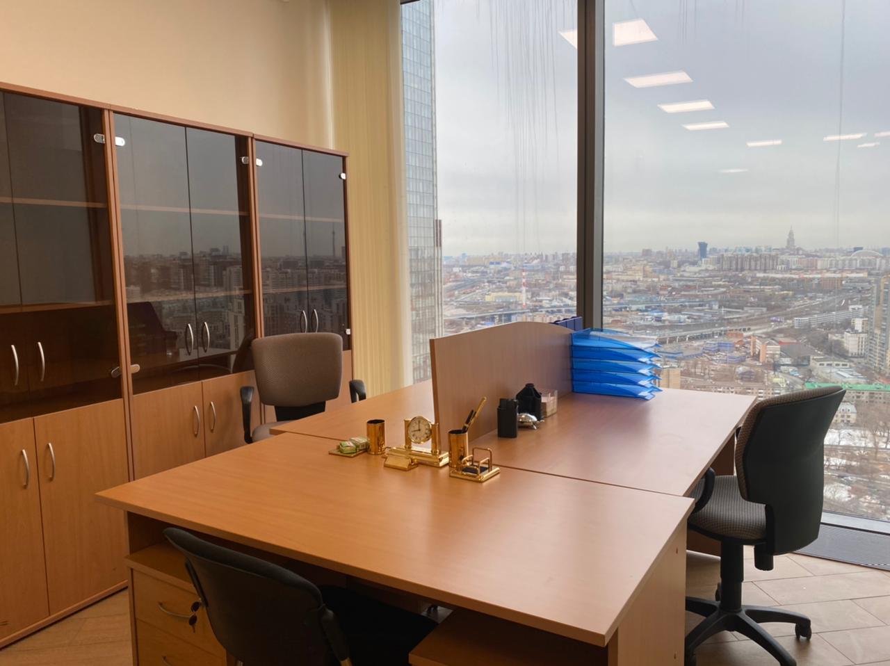 Офис с панорамными окнами