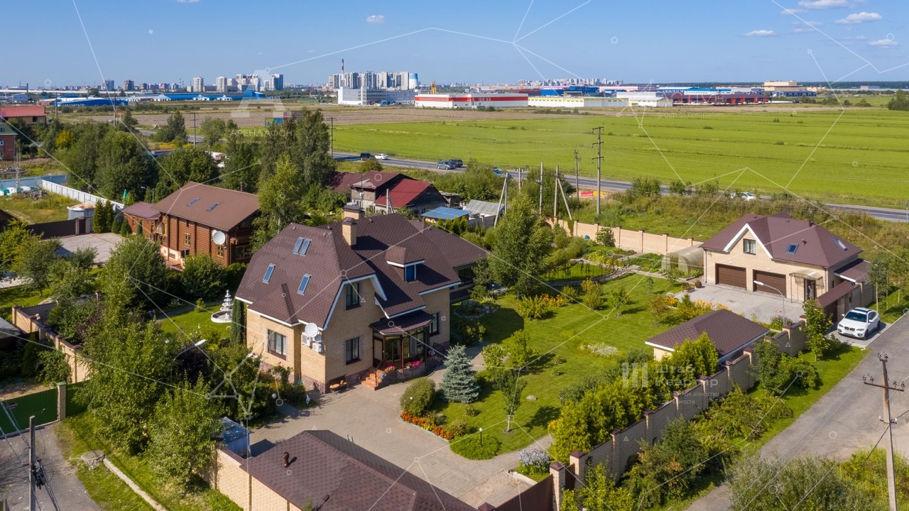 Улица полевая. Новосаратовка. Новосаратовка Ленинградская область. Новосаратовка дворец. Пляж, деревня Новосаратовка.