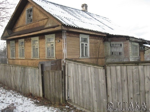 Пол дома в лодейном поле