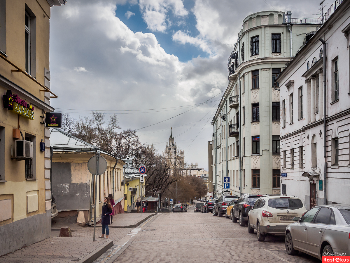 Переулка большой. Большой Спасоглинищевский переулок 6/1 Москва. Москва большой Спасоглинищевский переулок. Большой Спасоглинищевский переулок 1. Сивцев Вражек переулок.